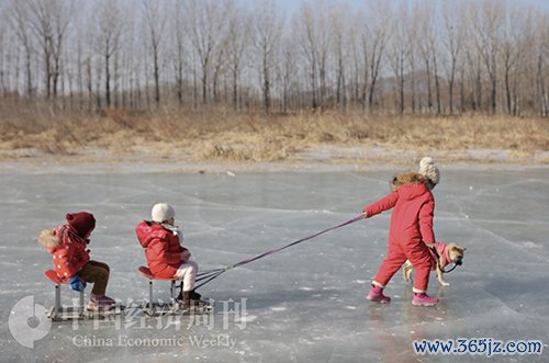开云(中国)kaiyun网页版登录入口　　北京老炮儿、花滑能手、菜鸟玩家和外地旅客都聚-Kaiyun·体育「全站」登陆入口官方网站登录入口