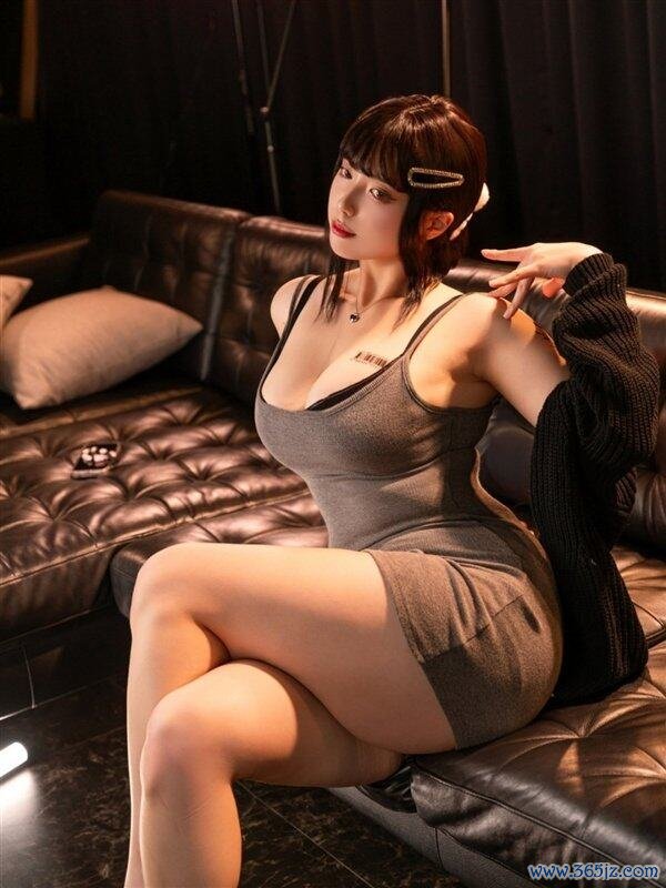 韩国好意思女COS《剑星》伊芙好意思图赏 规复度卓越高