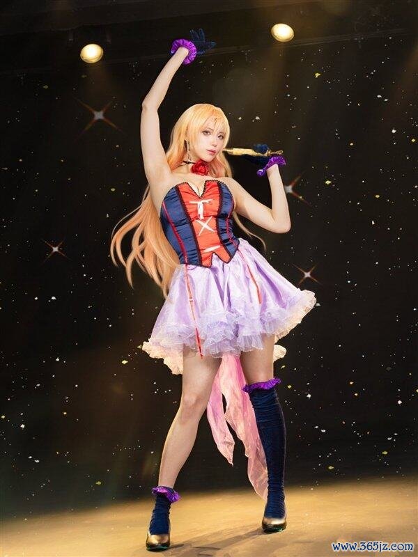 韩国好意思女COS《剑星》伊芙好意思图赏 规复度卓越高